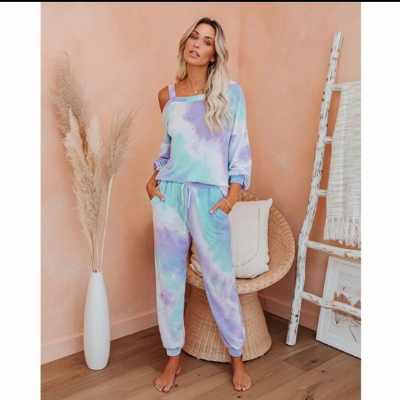 ‼️CLEARANCE PRICE FIRM‼️⭐HP×2⭐💥🤩Two Piece Lounge Set😍 - Picture 6 of 7